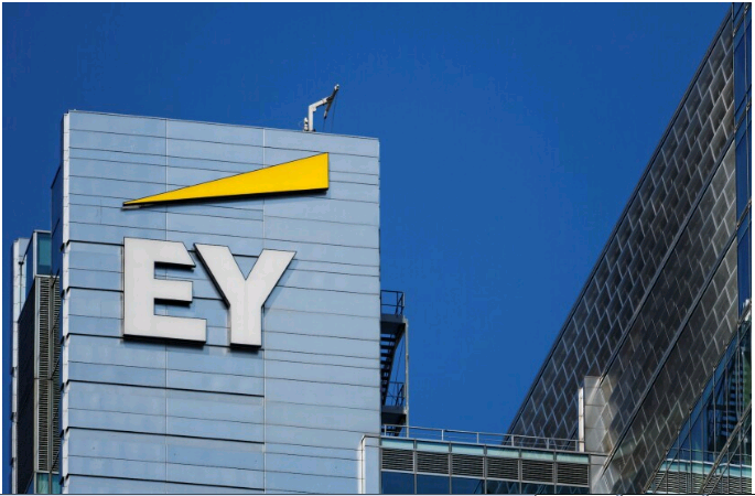 Clear Senior Tax Consultant at EY